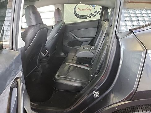 Used 2025 Tesla Model Y Long Range AWD/4WD image 9