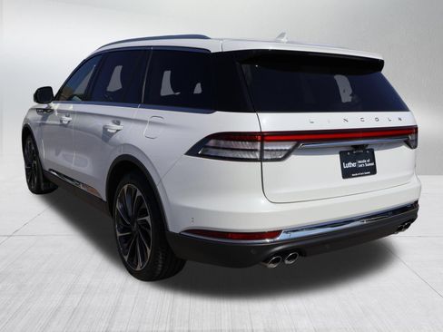 Used 2023 Lincoln Aviator Reserve w/ Equipment Group 201A RWD image 5