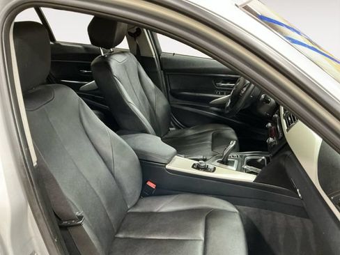 Used 2013 BMW 320i xDrive Sedan AWD/4WD image 15