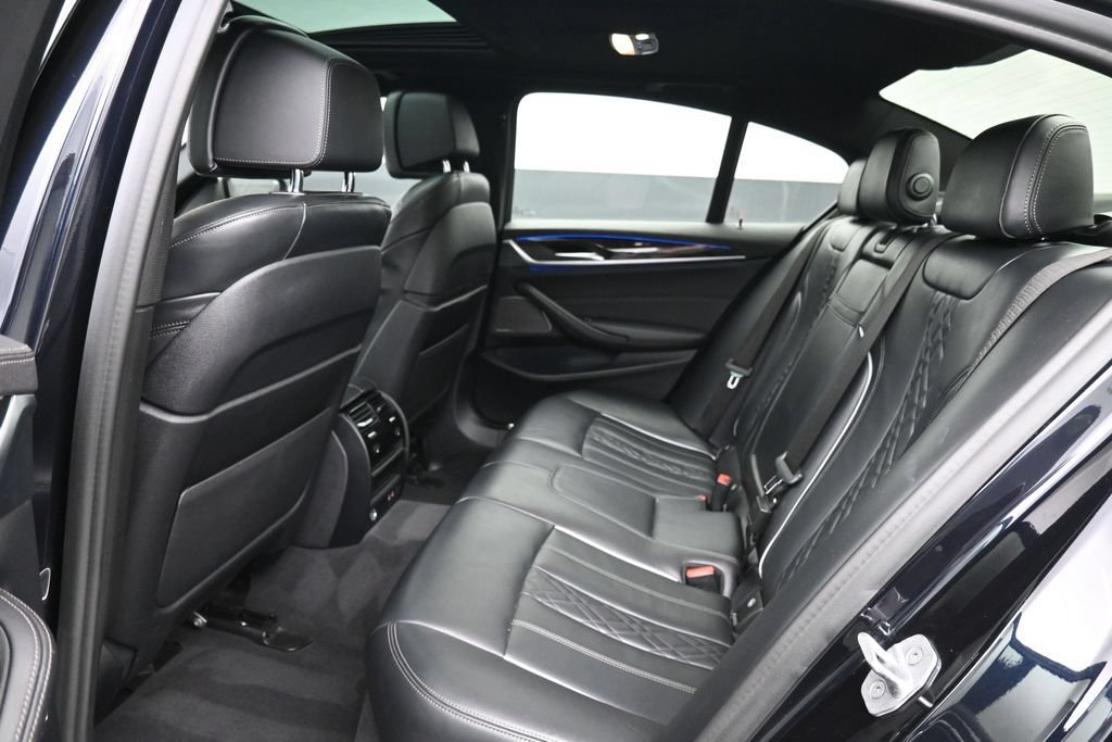 Used 2021 BMW M550i xDrive w/ Premium Package AWD/4WD image 22