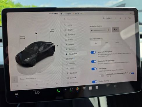 Used 2023 Tesla Model Y Long Range AWD/4WD image 52
