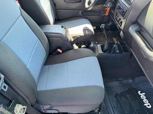 Used 2006 Jeep Wrangler Rubicon image 11