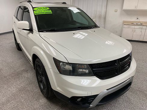 Used 2020 Dodge Journey Crossroad w/ Popular Equipment Group image 3