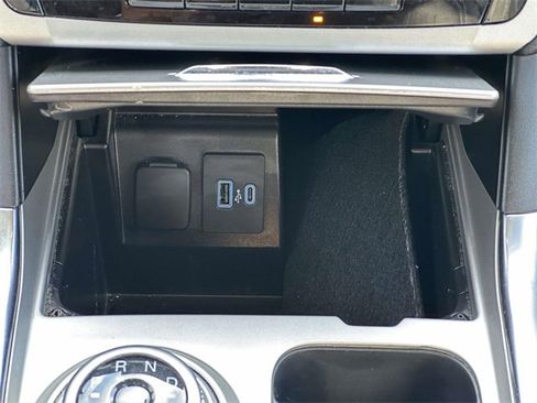 Used 2022 Ford Explorer XLT w/ Equipment Group 202A image 14