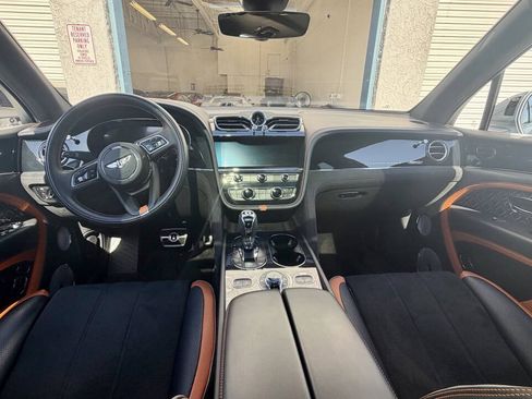 Used 2023 Bentley Bentayga Speed AWD/4WD image 9