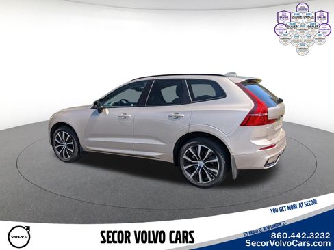 Certified 2023 Volvo XC60 B5 Plus w/ Climate Package AWD/4WD image 9