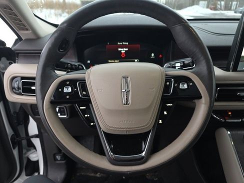 Used 2022 Lincoln Aviator Reserve w/ Equipment Group 201A image 11