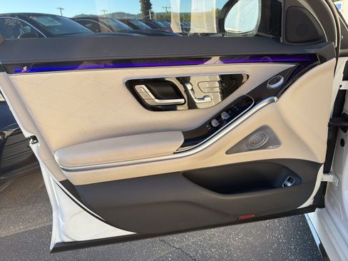 Used 2023 Mercedes-Benz S 580 4MATIC Sedan image 11