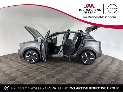 Certified 2025 Nissan Kicks SR w/ Illumination Package image 9