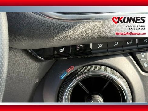 Used 2025 Chevrolet Blazer LT image 29