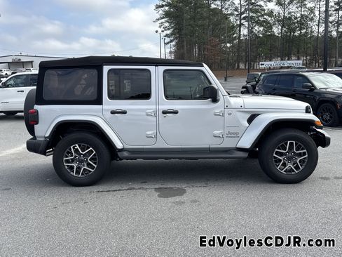 Certified 2024 Jeep Wrangler Sahara w/ Technology Group image 2