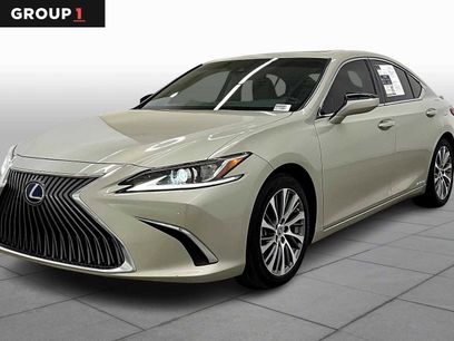 Used 2021 Lexus ES 300h w/ Premium Package