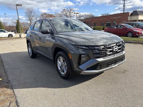 Used 2026 Hyundai Tucson SE AWD/4WD image 4