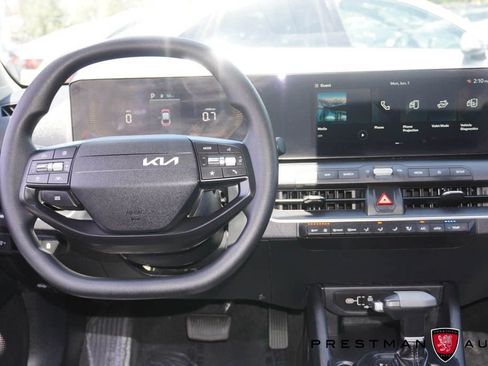 Used 2025 Kia K4 FWD image 2