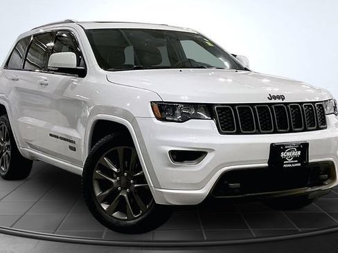 Used 2017 Jeep Grand Cherokee Limited 75th Anniversary AWD/4WD image 12