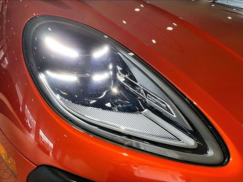 Used 2025 Porsche Macan image 15