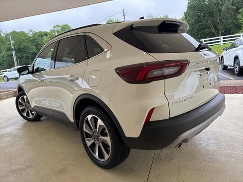 Used 2024 Ford Escape Platinum AWD/4WD image 10