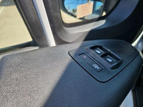 Used 2025 RAM ProMaster 2500 w/ U-Haul Equipment Group FWD image 21