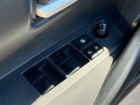 Used 2021 Toyota Corolla LE image 20