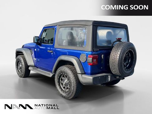 Used 2018 Jeep Wrangler Sport AWD/4WD image 2