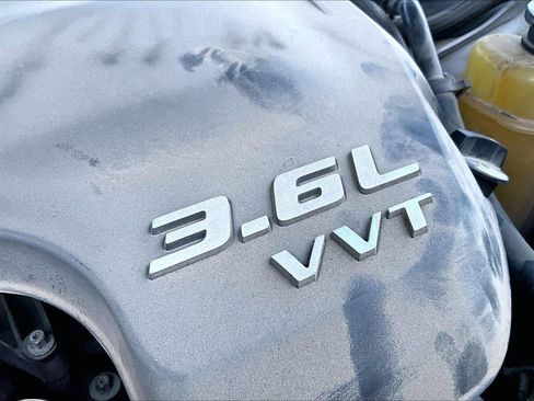 Used 2014 Chrysler 300 image 27