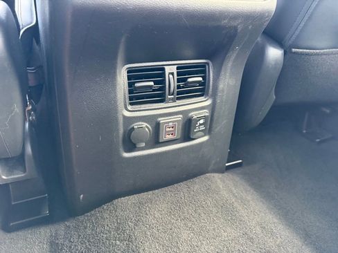 Used 2021 Nissan Titan PRO-4X w/ Pro-4x Utility Package image 24