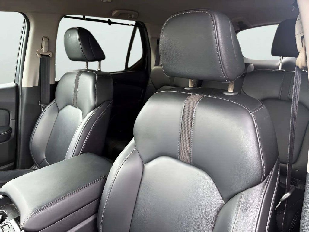 Used 2025 Honda Pilot EX-L image 15