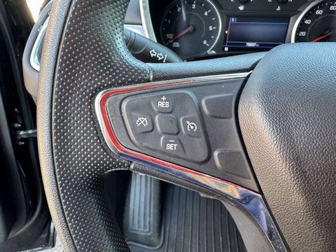 Used 2019 Chevrolet Equinox LT image 16