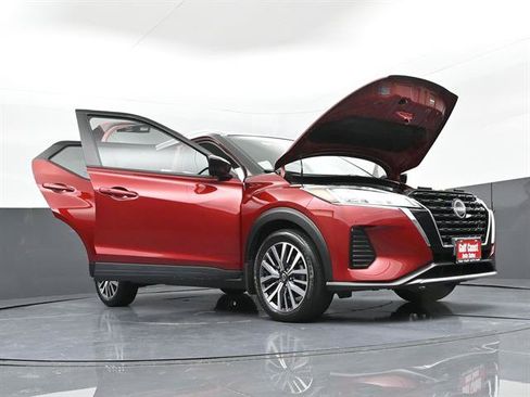 Used 2024 Nissan Kicks SV FWD image 45