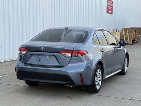 Used 2025 Toyota Corolla LE image 4
