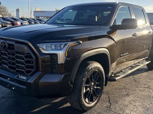 Used 2025 Toyota Tundra Limited w/ TRD Off-Road Package image 4