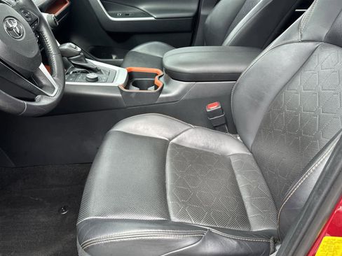 Used 2019 Toyota RAV4 Adventure w/ Cold Weather Package image 11