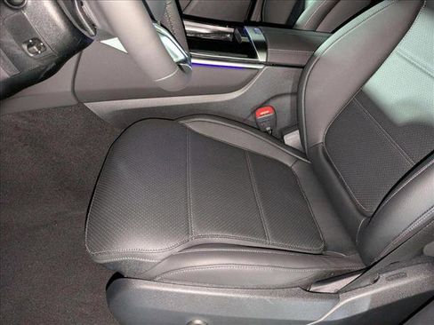 New 2025 Mercedes-Benz GLC 300 image 4