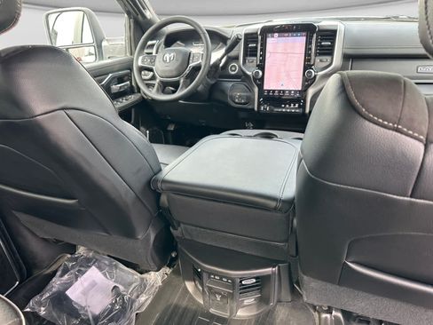 Used 2026 RAM 2500 Laramie AWD/4WD image 18