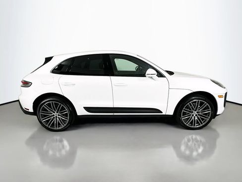 Certified 2026 Porsche Macan AWD/4WD image 8