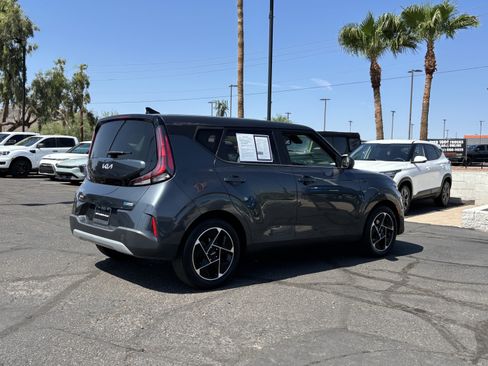 Certified 2023 Kia Soul EX FWD image 3