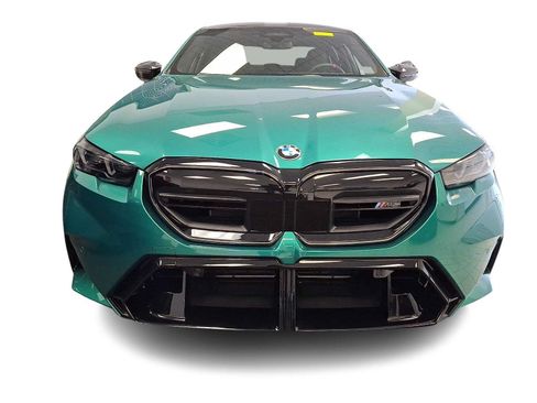Used 2026 BMW M5 w/ Carbon Package AWD/4WD image 2