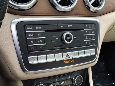 Used 2019 Mercedes-Benz GLA 250 4MATIC image 17