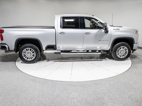 Used 2022 Chevrolet Silverado 3500 High Country image 31