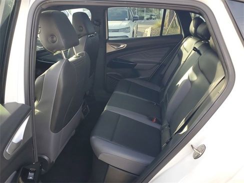 Certified 2023 Volkswagen ID.4 Pro S Plus image 11