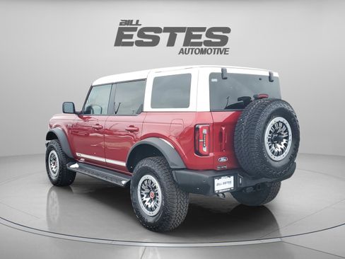 New 2026 Ford Bronco Outer Banks w/ Sasquatch Package image 2