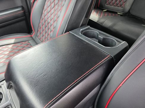 Used 2020 Ford F150 Lariat w/ Equipment Group 502A Luxury AWD/4WD image 12