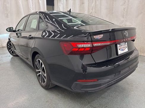 Used 2025 Volkswagen Jetta Sport FWD image 6