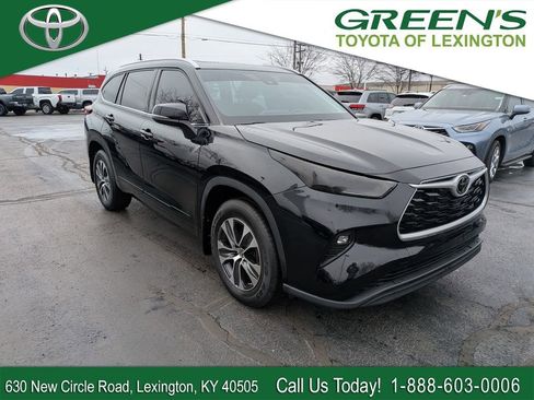 Certified 2022 Toyota Highlander XLE image 1