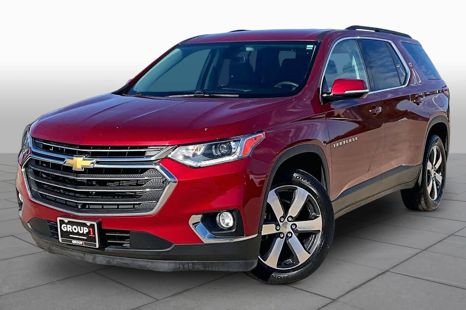 Used 2020 Chevrolet Traverse LT w/ LT Premium Package FWD image 1