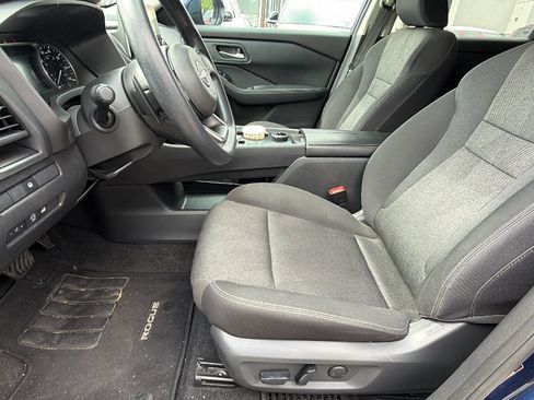 Used 2024 Nissan Rogue SV AWD/4WD image 16