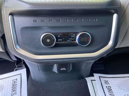 Used 2025 Ford Expedition Active RWD image 19