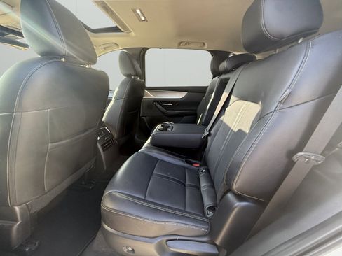 Used 2024 MAZDA CX-90 3.3 Turbo w/ Preferred Plus AWD/4WD image 8