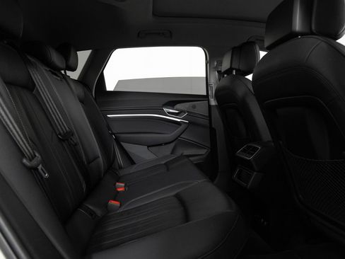 Used 2021 Audi e-tron Premium w/ Convenience Plus Package image 21