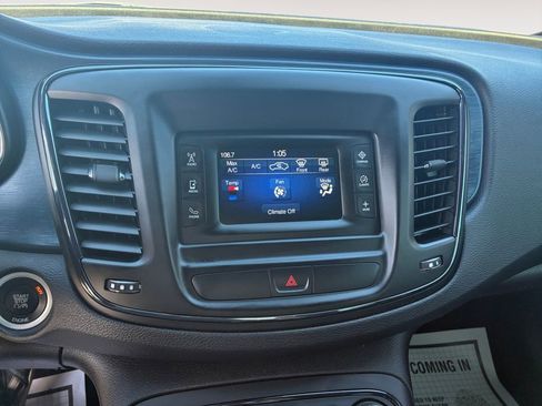 Used 2015 Chrysler 200 S image 25